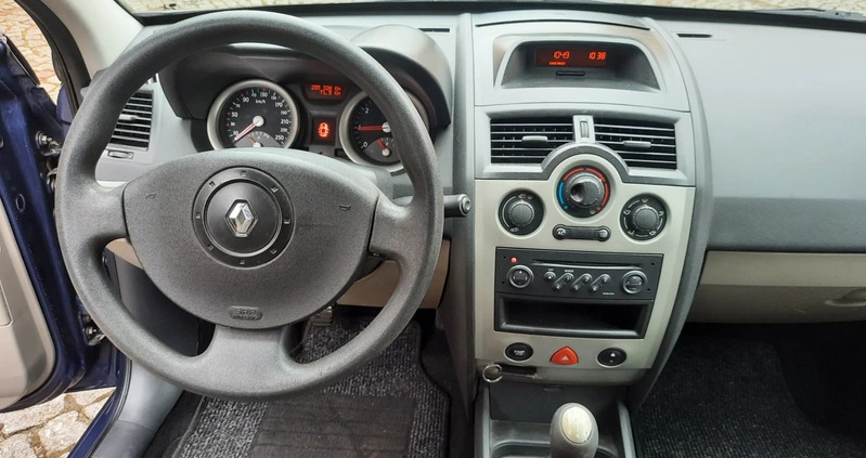 Renault Megane cena 5900 przebieg: 255000, rok produkcji 2004 z Pruchnik małe 277